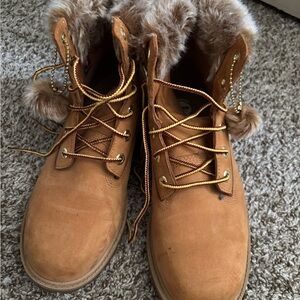 Girl’s Tan Fur-Lined Boots